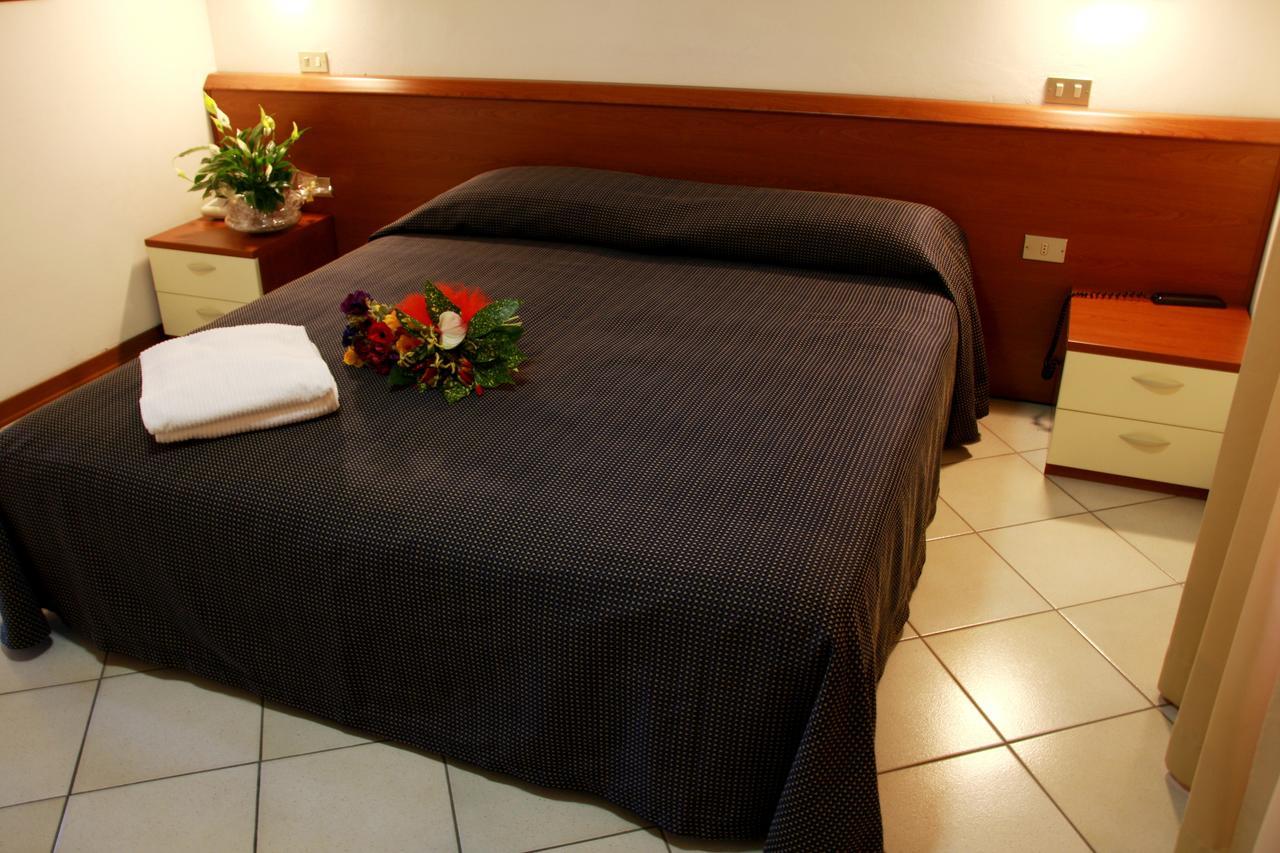 Hotel Excelsior Fano Kültér fotó