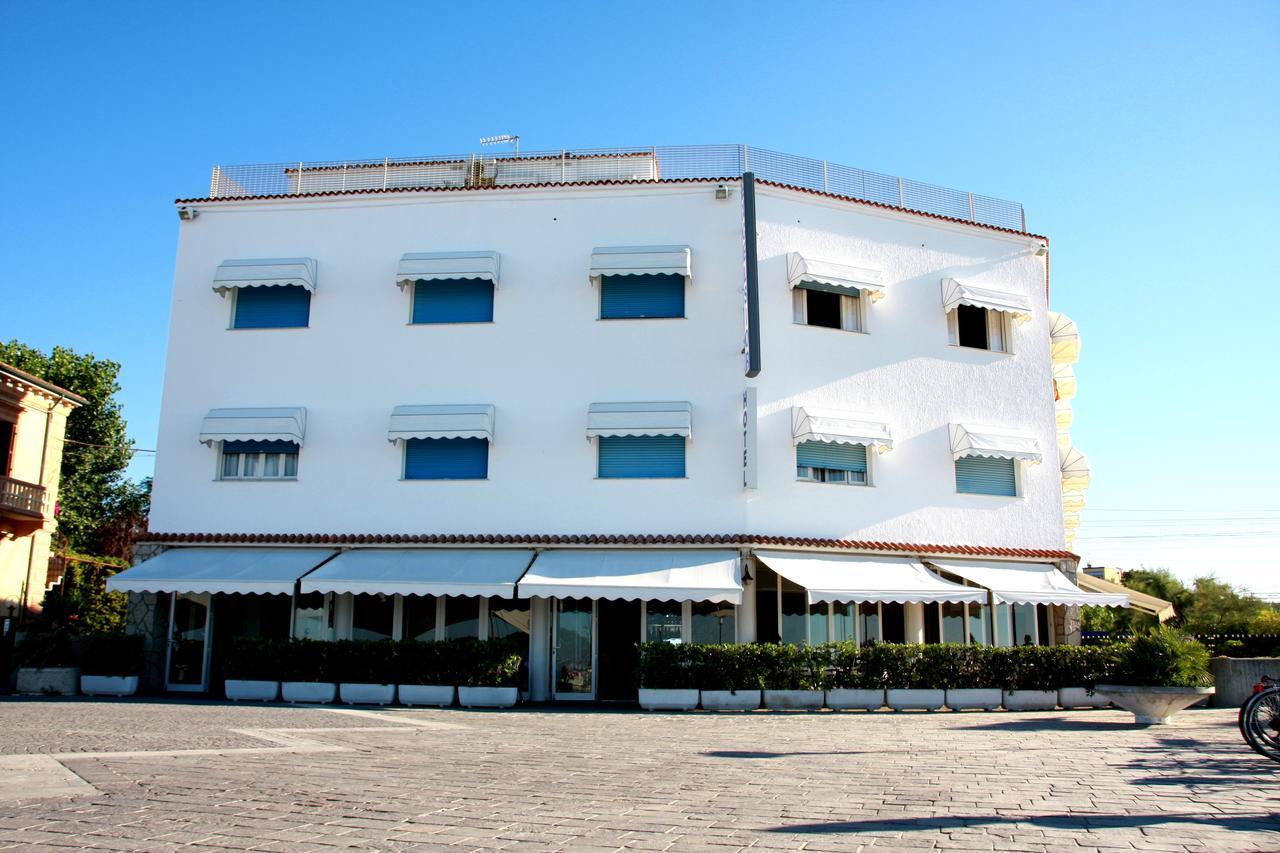 Hotel Excelsior Fano Kültér fotó