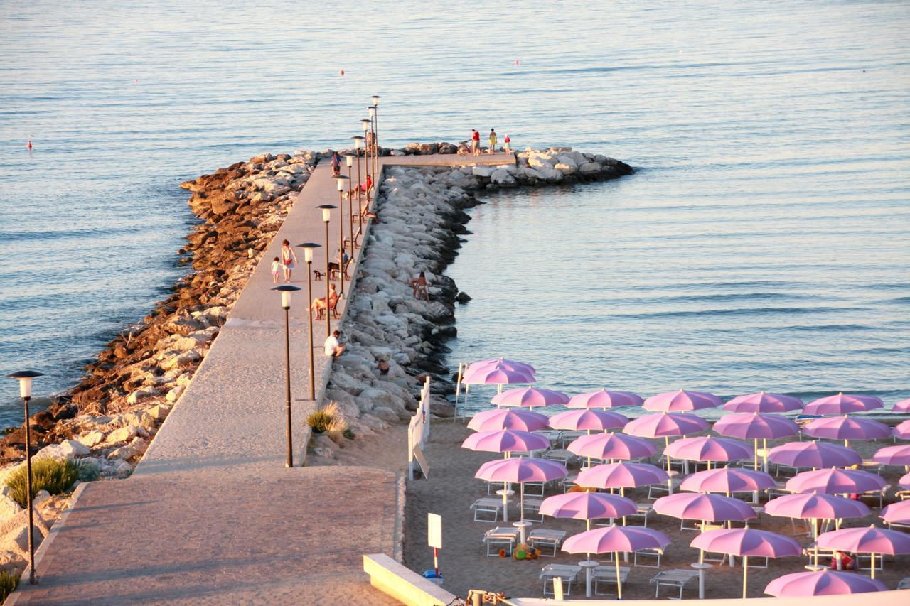 Hotel Excelsior Fano Kültér fotó