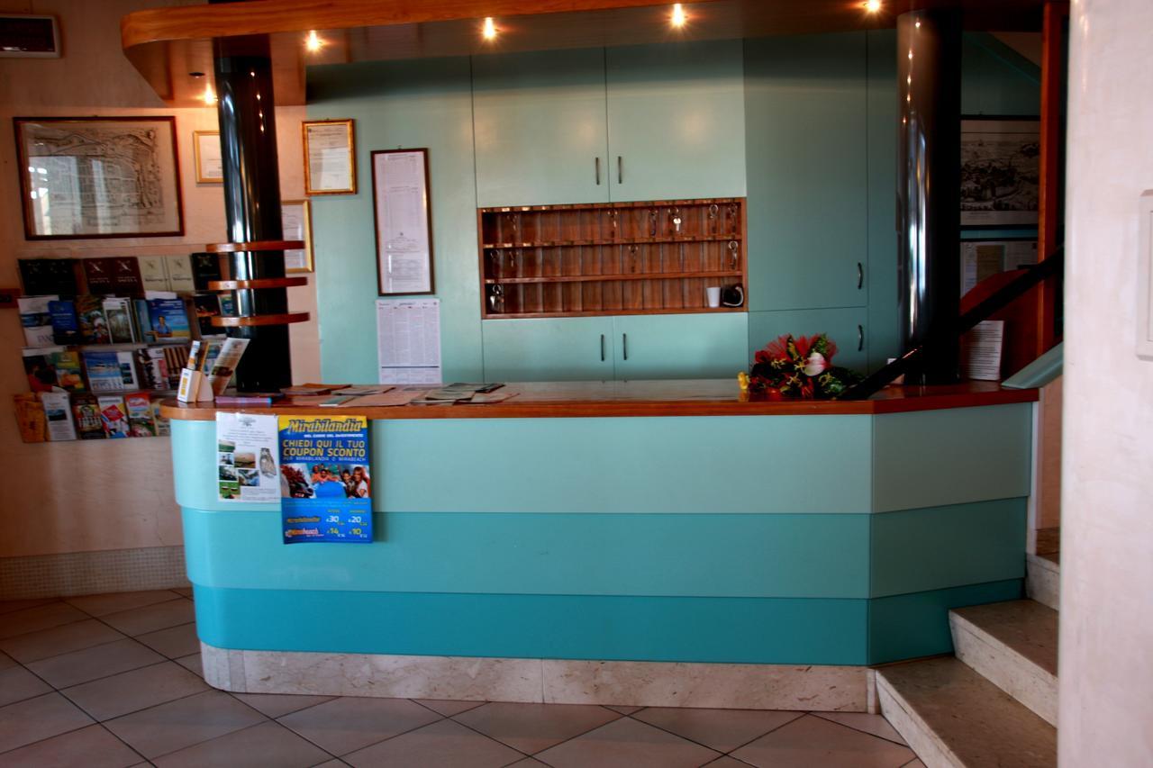 Hotel Excelsior Fano Kültér fotó